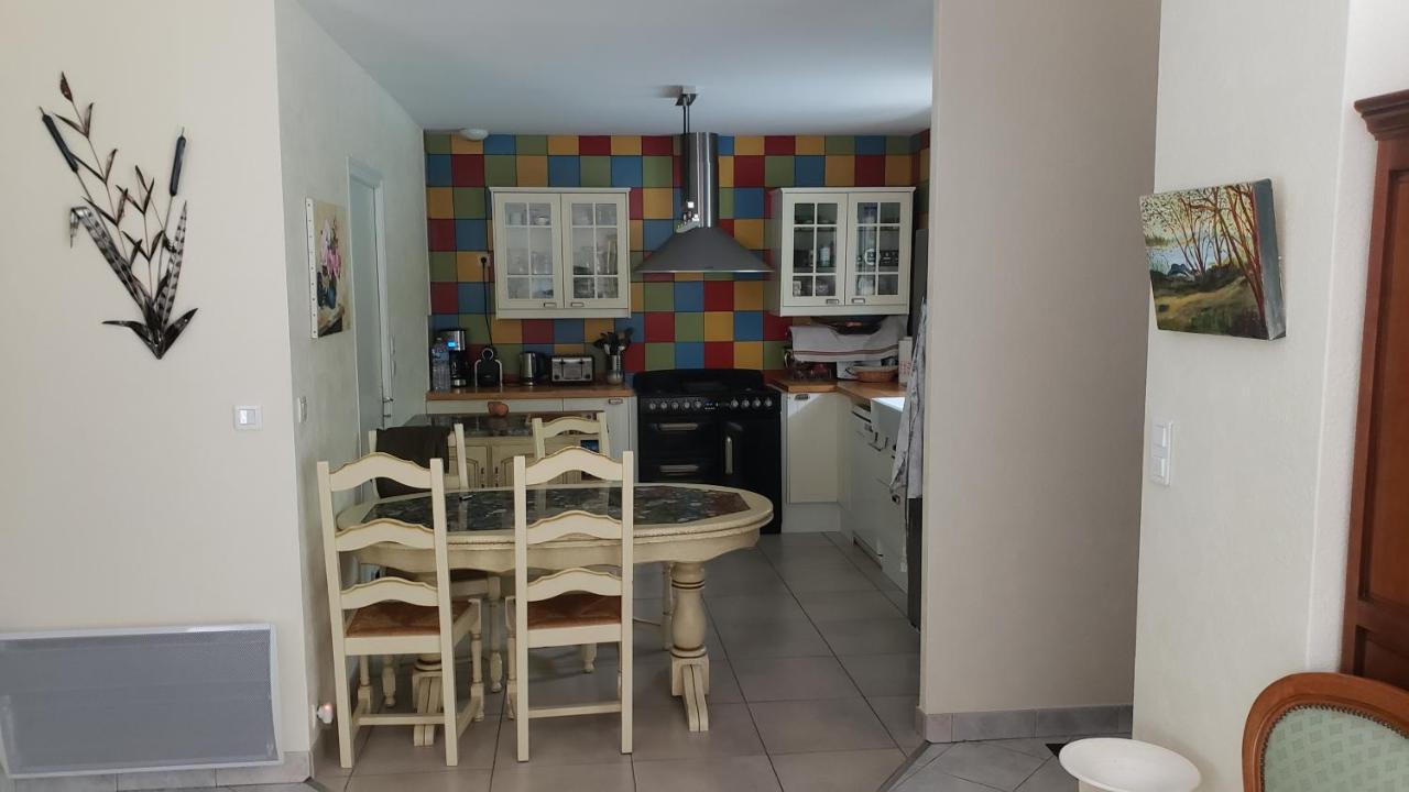 Le Calme Acomodação com café da manhã Plessé Exterior foto